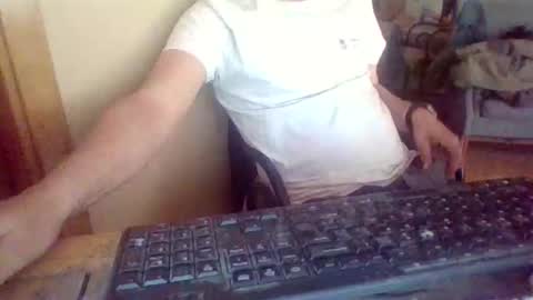 peyo873996 online show from April 14, 2:31 pm