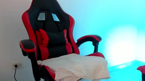 peytonbox online show from October 4, 1:31 pm