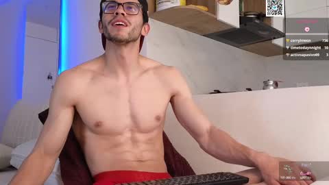 phantom_bigger1 online show from February 25, 2:48 pm