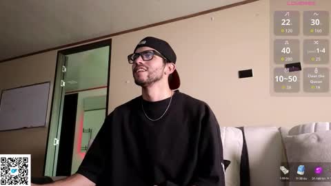 phantom_bigger1 online show from March 28, 3:57 pm