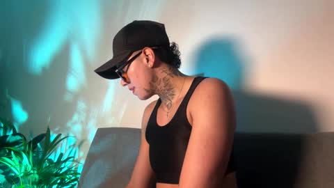 PHILLIP online show from April 23, 10:44 pm