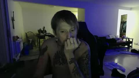 Snapshot of phrostdd chatting on October 25, 2:34 am phrostdd online show from October 25, 2:34 am