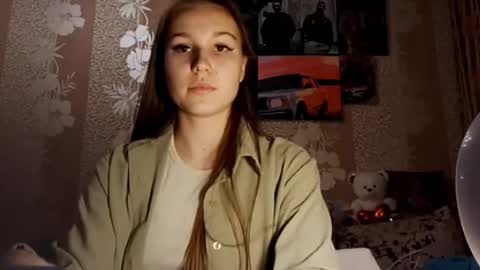 Chloe online show from January 18, 2:59 pm