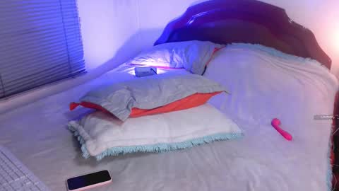  PIA FISHER  online show from February 20, 6:26 am