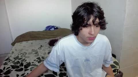 picaszomilos350 online show from November 27, 11:29 am