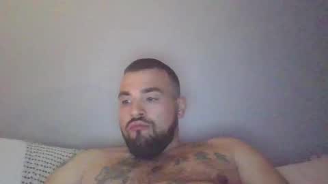 picklemonsta99 online show from April 7, 7:43 am