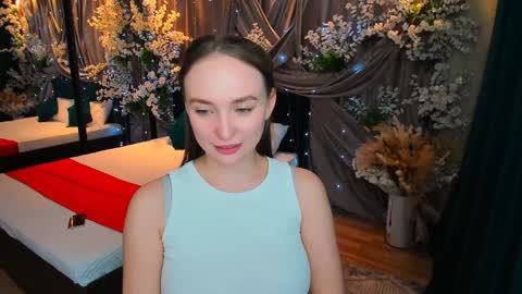 Snapshot of pieceofinspiration chatting on February 4, 1:27 pm Emelie online show from February 4, 1:27 pm