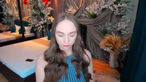 Snapshot of pieceofinspiration chatting on February 24, 4:58 pm Emelie online show from February 24, 4:58 pm