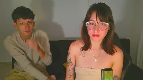 GAMER COUPLE online show from March 16, 3:20 am