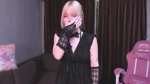 piginnya online show from October 11, 3:37 pm