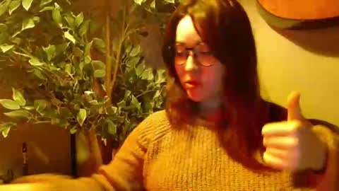 PilloGoddess online show from December 3, 6:58 am