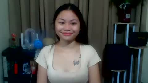 pinay_rosee online show from April 8, 11:41 pm