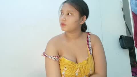 Snapshot of pinaybigboobs_69 chatting on September 21, 6:28 am just call me rose online show from September 21, 6:28 am