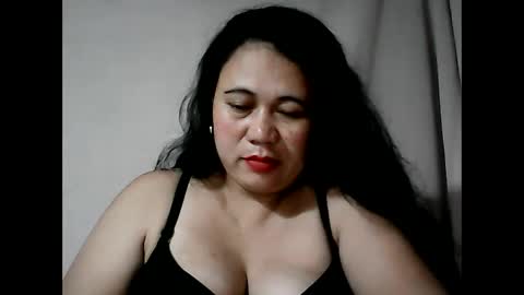 Snapshot of pinaymama12345 chatting on February 15, 12:04 am pinaymama12345 online show from February 15, 12:04 am
