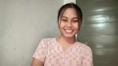 pinaysofia online show from September 18, 3:49 pm