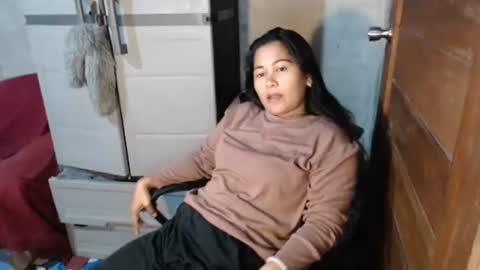 Snapshot of pinaysunday chatting on January 14, 9:35 am pinaysunday online show from January 14, 9:35 am