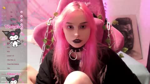 Snapshot of pineapple_dope chatting on March 3, 2:26 am Nancy online show from March 3, 2:26 am