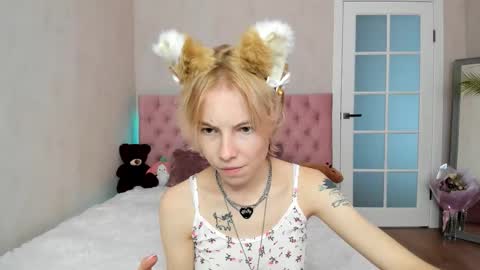 pink_lila18 online show from September 18, 8:07 am