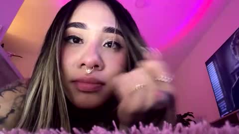 KELLY  online show from November 25, 1:04 am