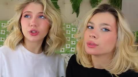 Adele online show from October 3, 9:39 am