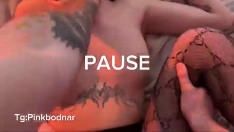 pinkbodnar_ online show from June 18, 10:48 pm