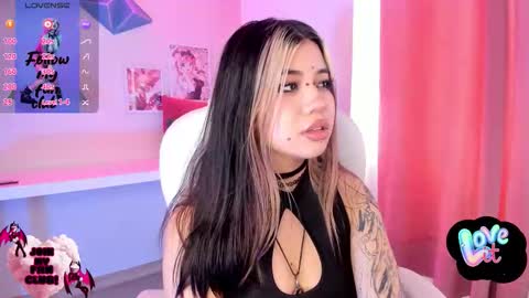 PINKK online show from December 19, 3:40 pm