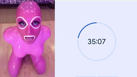 pinklatexgurl online show from February 20, 12:43 am