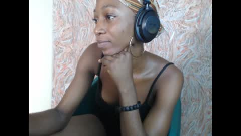 pinknjuicyx online show from December 17, 10:23 am
