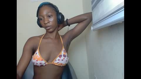 pinknjuicyx online show from December 9, 10:11 am