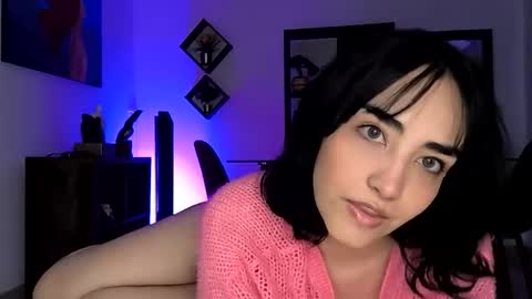 Lali  Milo online show from February 2, 3:37 am