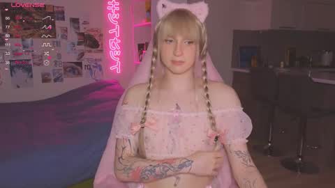 pinkvenom_ online show from November 25, 7:23 pm