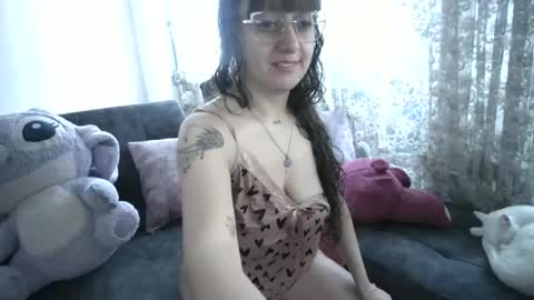 pinkvixen69 online show from June 10, 3:11 pm