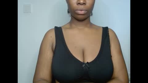 pinkxsugar online show from October 5, 6:15 pm