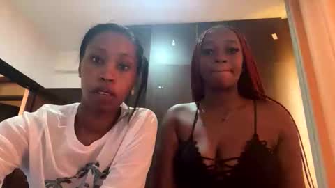 pinky199595 online show from May 4, 7:15 am