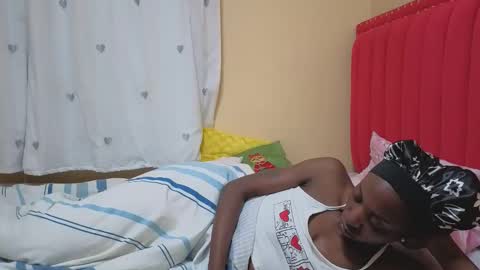 pinky_winky2 online show from October 17, 2:04 am