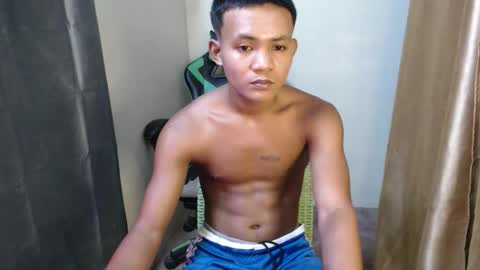 pinoy_fucker18 online show from April 9, 4:16 am