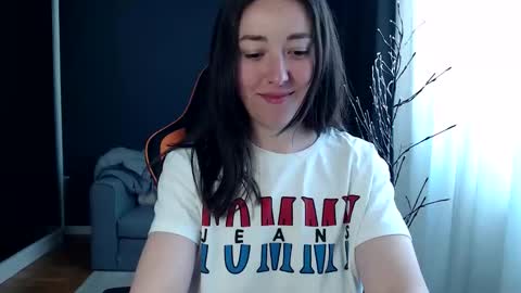 piscesgirl06 online show from April 20, 4:59 am