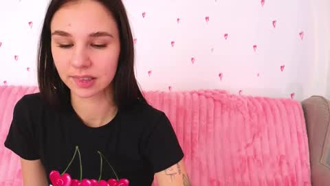 Molly online show from February 7, 4:04 am