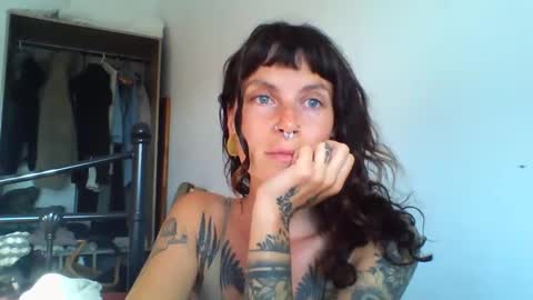 pixiecatfairy online show from September 24, 4:47 pm