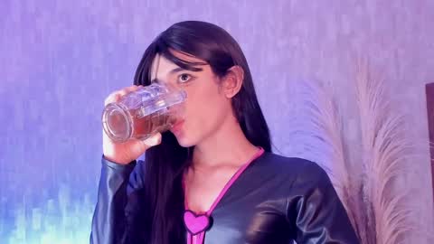 cris online show from March 1, 8:32 pm