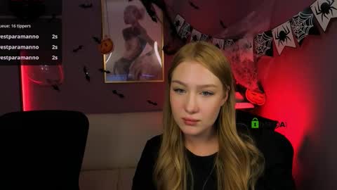 Sophie online show from October 23, 5:14 pm