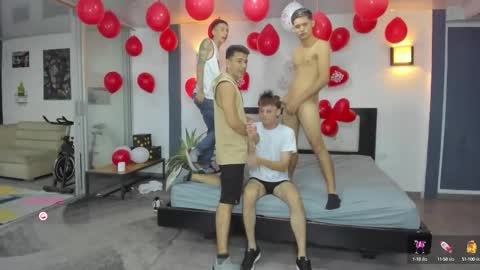 Snapshot of playhardsex chatting on September 20, 11:52 pm online show from September 20, 11:52 pm