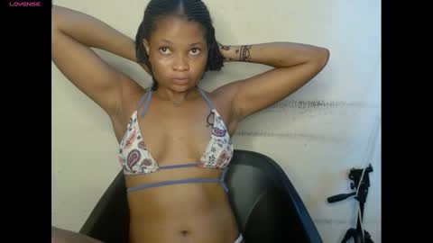 Snapshot of plumnjuicyx chatting on March 11, 6:08 am plumnjuicyx online show from March 11, 6:08 am