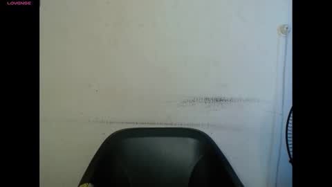 Snapshot of plumnjuicyx chatting on March 9, 5:44 am plumnjuicyx online show from March 9, 5:44 am