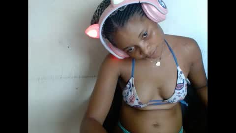 Snapshot of plumnjuicyx chatting on February 26, 3:43 pm plumnjuicyx online show from February 26, 3:43 pm