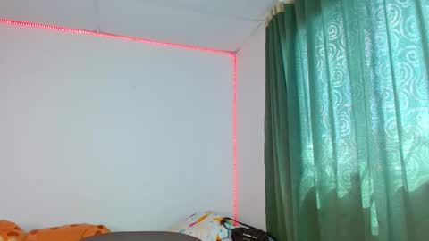 pocahontas__777 online show from September 16, 3:04 pm