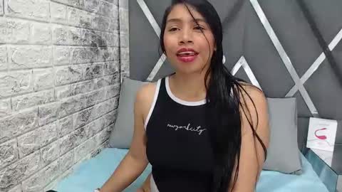 Pocahontasmith online show from November 26, 3:48 am