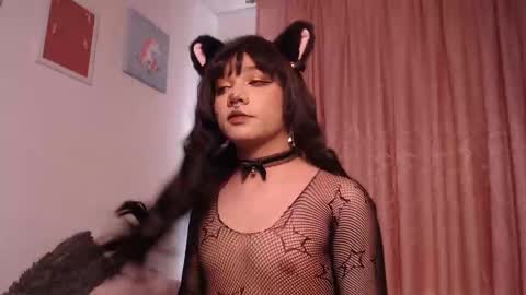  Luna  online show from October 15, 7:04 pm