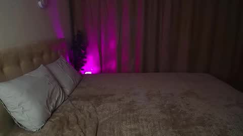 poison_inyour_mind online show from October 19, 6:01 pm