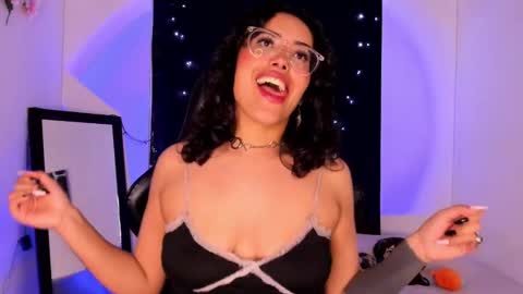 Willow                      Hours 12pm to 630pm Colombian time FRIDAY AND SUNDAY FREE DAYS online show from February 7, 9:58 pm